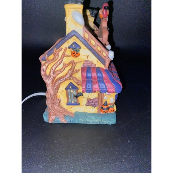 Halloween Harvest Trick or Treat Cafe Lighted Porcelain House - Picture 12 of 16